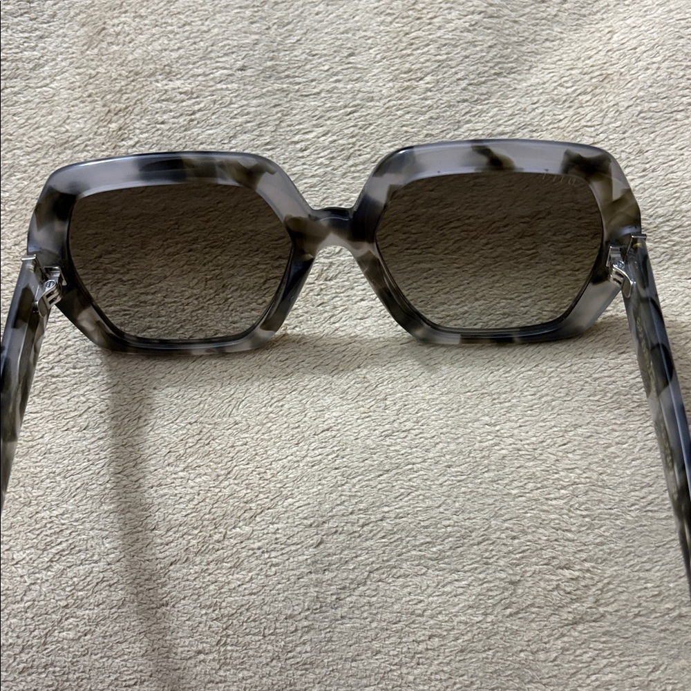 Diff Cream Tortoise Gradient Sunglasses - image 6